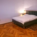 Piata Sfatului Residence